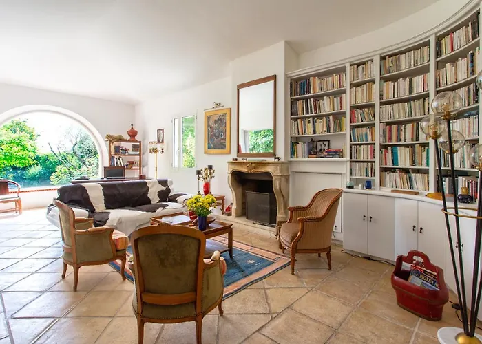 Le Domaine Des Muriers - Charme, Chic, Calme En Provence Cote D\'Azur